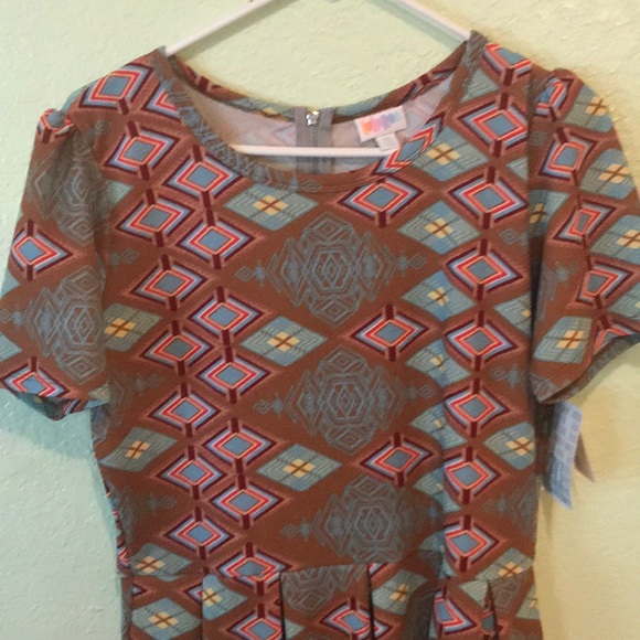 Lularoe Amelia xxl - Picture 2 of 5